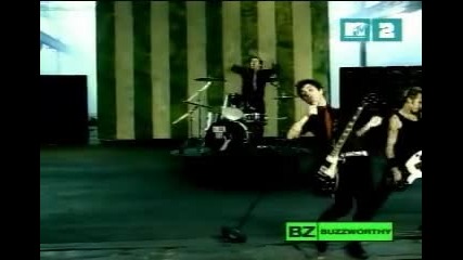 Green Day - American Idiot 