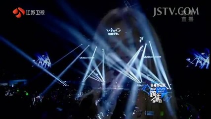 Avril Lavigne Jstv 2012 New Year's Eve Concert - I'm With You