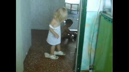 С Обувките На Мама