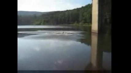 Неудачен Скок Във Водата