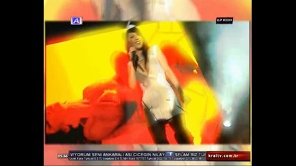 Hande Yener - Unutulmuyor