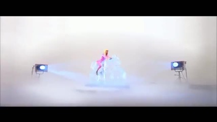 Nicki Minaj - Super Bass ( Официално Видео) + Превод