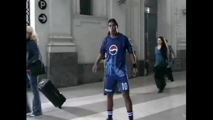 Ronaldinho, Messi, Beckham, Henry, Fabregas, Lampard shuffle Pepsi