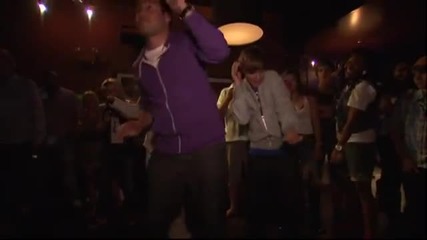 Justin Bieber - Never Say Never - The Dougie - Director's Fan Cut - D V D