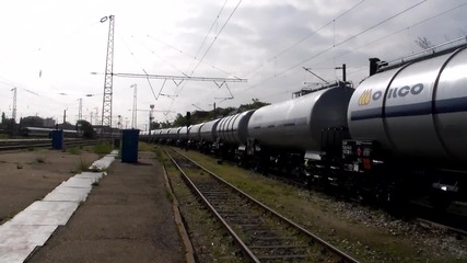 43 517 с товарен влак през София