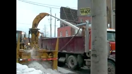 как чистят сняг в Канадa 