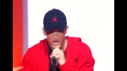 Eminem - We Made You (live) 