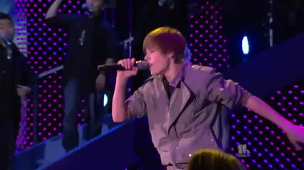 Justin Bieber singing Baby at The Oprah [unique]