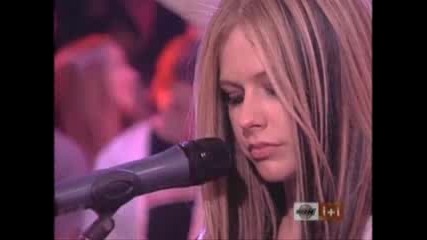Avril Lavigne - Together - LIVE - with lyrics