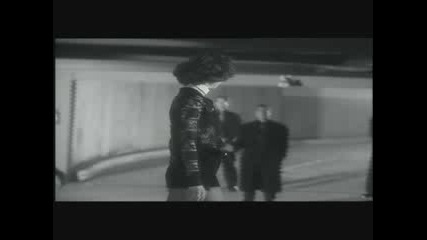 Notis Sfakianakis - Eisai ena pistoli