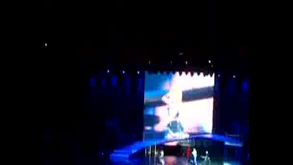 Ashley Tisdale - Headstrong [live]
