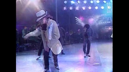 Michael Jackson - Smooth criminal (live in Bucharest 1992) [hq]