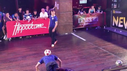 London Freestyle Football Cup 2012 - Andrew Henderson & Gautier Double Routine