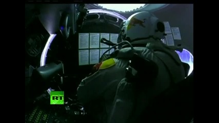 Феликс Баумгартнер с исторически скок от стратосферата [36км височина] [14-10-12] Кратка версия