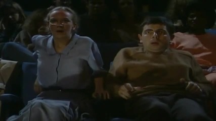 Комедия ! Mr. Bean Гледа страшен филм