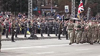Ukraine: Military parade celebrates Ukraine's 26th year of independence