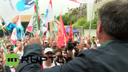 Italy: Scuffles break out as Whirlpool lays-off 2000 employees