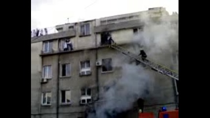 Изгоря сградата На Хеи Бургас