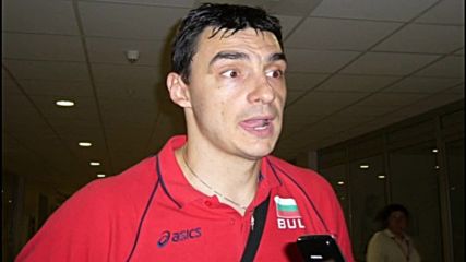 Владо Николов