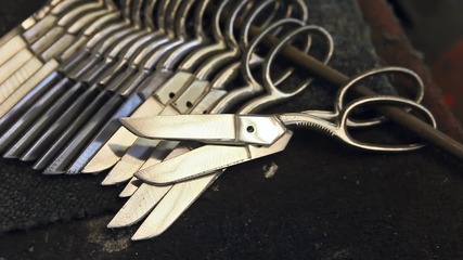 Как се изработват ръчно ножици , интересно е да знаем
