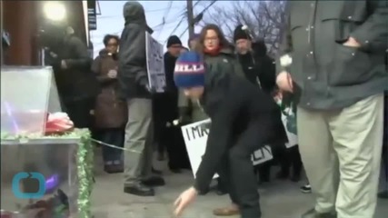 Family of New York Chokehold Victim Renews Calls to Charge Officer