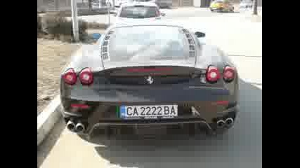 Черно Ferrari F430 Катастрофира В София