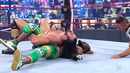 Jaw-dropping reversals and counters of 2021: WWE Supercut