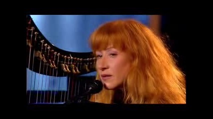 Loreena Mckennitt - She Moved Through The Fair