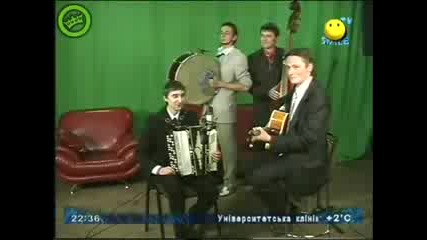 Украинска полка група изпълнява песента на Katy Perry Hot n Cold