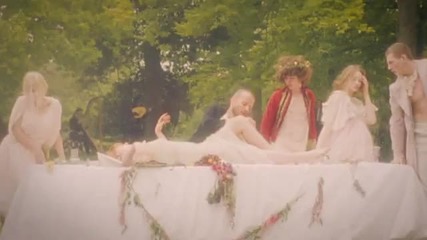 Florence + The Machine - Rabbit Heart (raise it Up)