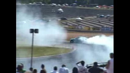Мустанга на Falken отново не издържа