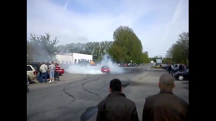 Bmw e30 44 sound donuts drift and burnout
