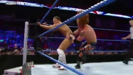 Даниел Брайън прави Inazuma Leg Lariat !!