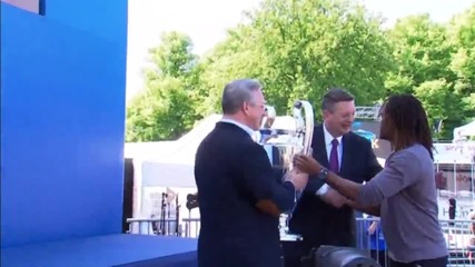 Берлин приветства трофея на Шампионската лига