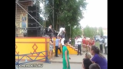 Трудно е на милиционерите в Русия!