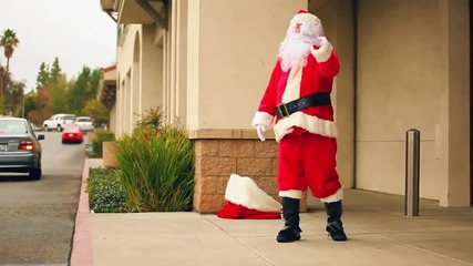 Смях! Битка между двама Дядо Коледовци! 