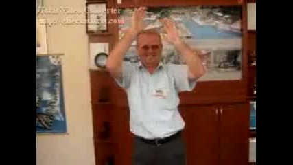 Смешен Турчин Играе Смешно= 