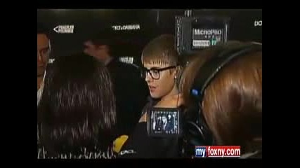More Justin Bieber at Fashion Night Out