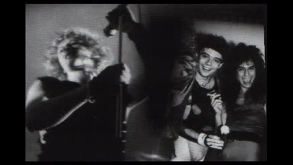 Метъл балада - I Hold You (1985)