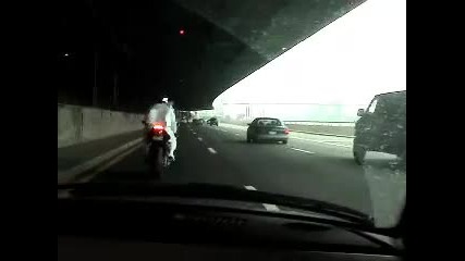 Honda Cbr 600 Rr in tunnel with Akrapovic [www.keepvid.com]