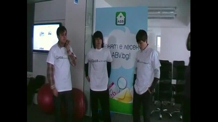 Нпг репортерите при Abv :) 