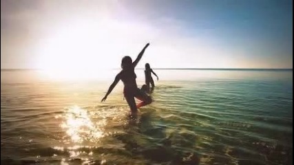 Washed Out - Feel It All Around