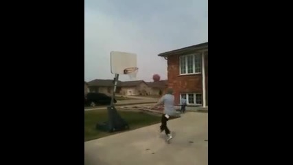 Justin and his dad shootin hoops 