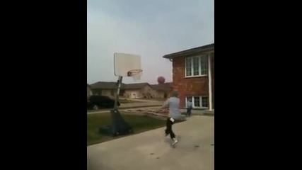 Justin and his dad shootin hoops