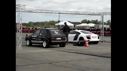 Golf 1 vs Audi R8