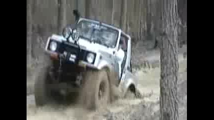 Suzuki Samurai Off - Road 