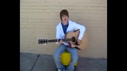 Justin's Acoustic Performance For Tiger Beat & Bop!