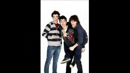 The Jonas Brothers - Underdog ( Lyrics )