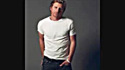 Dierks Bentley - You Hold Me Together [превод на български]