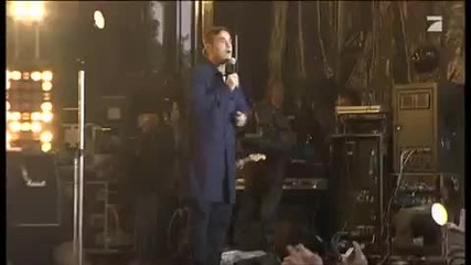 Robbie Williams - Bodies (live In Berlin 2009) 